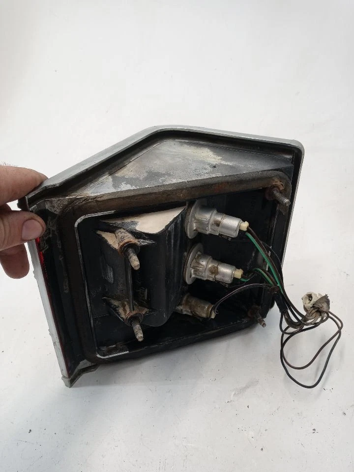 1988-1991 OEM Mercury COLONY PARK WAGON Driver Left TAILLIGHT LENS OEM Tested - Image 3 of 4