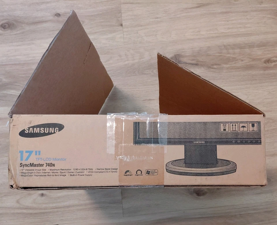 NEW Samsung SyncMaster 740N 17" LCD Monitor – Open Box - Image 4 of 4