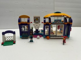 LEGO FRIENDS: Heartlake Sports Centre (41312)  Complete Set w/ Instructio Manual