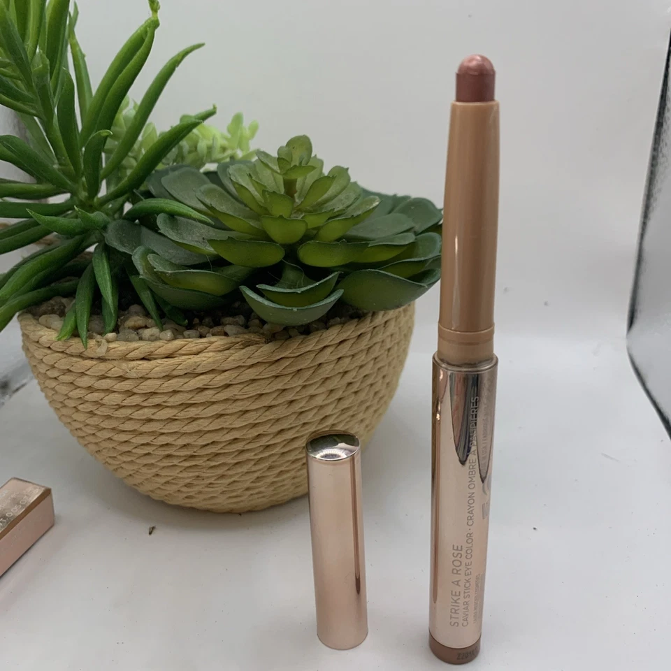 Laura Mercier Women`s Roseglow Caviar Stick Eye Color Strike A Rose  One Size - Image 3 of 4