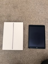 Apple iPad Pro 128GB Wi-Fi 9.7inch Silver Tablet Excellent condition. Boxed.