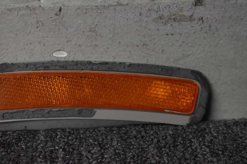 2019-2023 BMW 330I BASE RIGHT REFLECTOR PANEL FACTORY OEM - Image 3 of 4