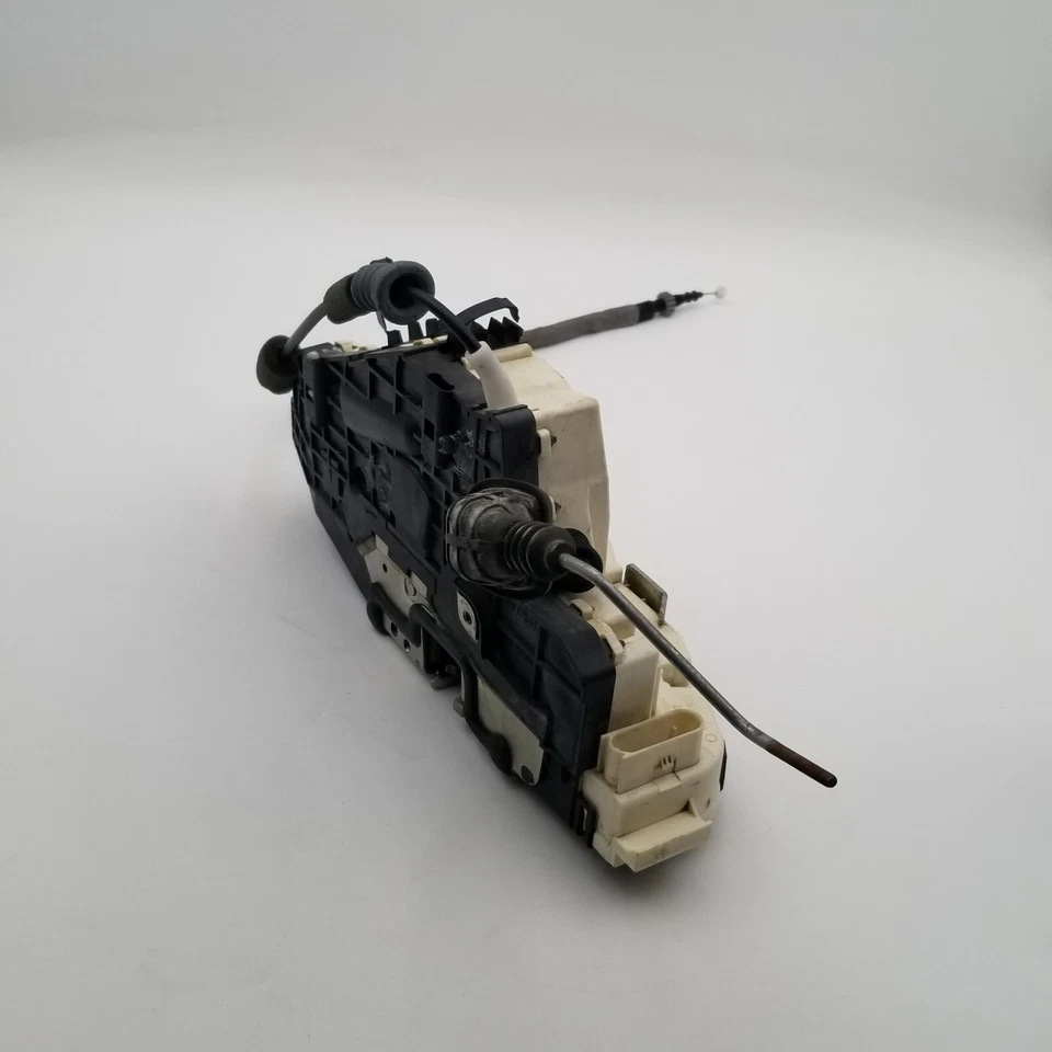 Actuador de cierre de cerradura de puerta delantera derecha Mercedes W216 S550 2007-2014 sin llave Foto 4 de 4