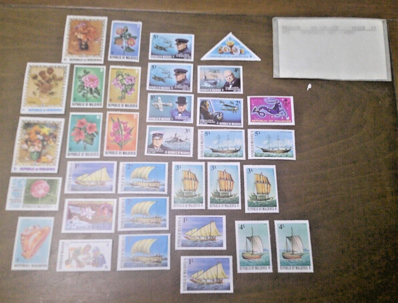 Lot of 33! Vintage Stamps! Maldives Islands Republic Maldive Churchill Set Mint