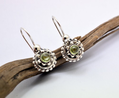 kleine baumelnde Silber Ohrringe Blume mit Peridot Edelstein Vintage inspiriert - Bild 8 von 17