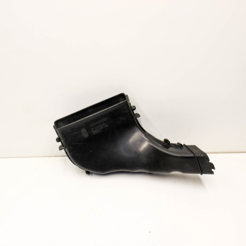 Volvo V40 Hatchback Air Intake Pipe 31338658 2.0 Diesel 140kw 2014 25034110 - Picture 2 of 5