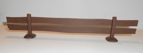 BULLYLAND Farmland Made in Germany Fencing and Bench - Picture 3 of 12
