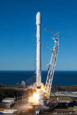 Launch of Falcon 9 Rocket Vandeberg Air Force Base Space Photo Poster Print