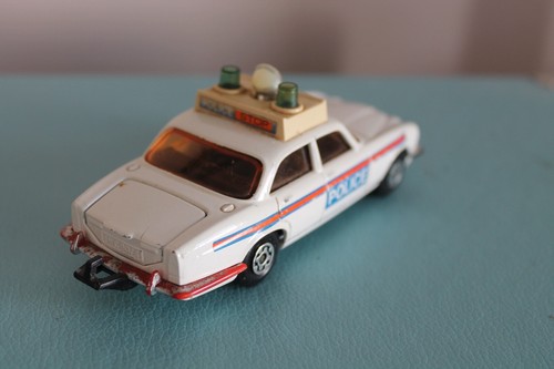 Matchbox K-66 Police JAGUAR XJ12 Diecast Car 5.2” Toy USED Superkings - Picture 3 of 9