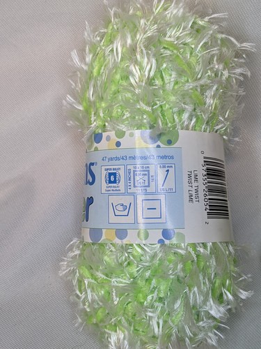 Patons TWISTER Yarn Lime Green Twist 2 Skeins 50g / 1.75 oz Fuzzy Furry Fun Knit - Picture 3 of 4