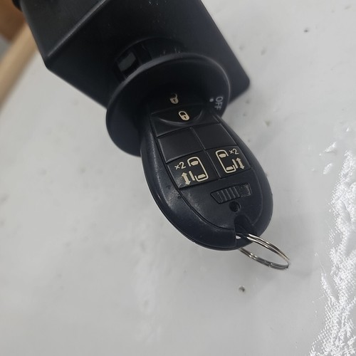 09 10 11 12 Volkswagen Routan Ignition Switch Module W/ Key Node 68068868 - Picture 4 of 5