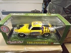 Highway 61 1/18 1970 Ford Mustang LSU tigers fan cruisers NIB