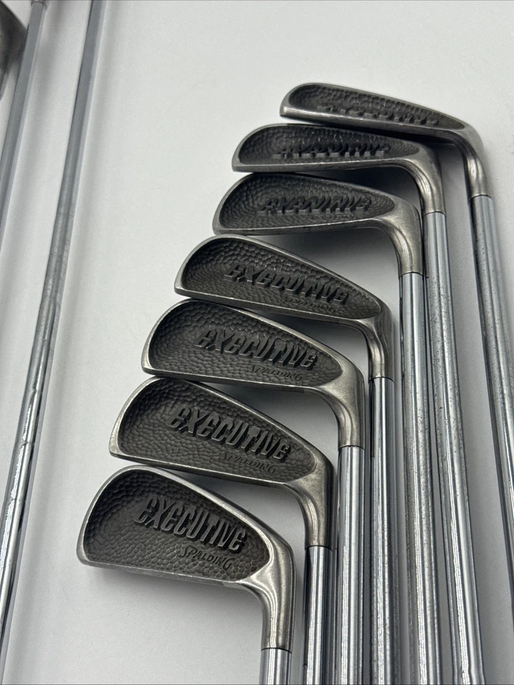 Juego de plancha para diestros Spalding Executive XE 3-PW + 1, 3, 5 maderas faltan 4i Foto 2 de 4
