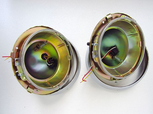 DATSUN 1200 Pickup 320 311 312 Bluebird headlights bucket NEW - Picture 2 of 3