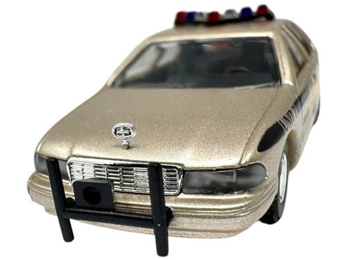 BUSCH 47672 - EE. UU. Policía Estatal Nebraska 1:87 H0 Chevrolet - JUGUETES TINTA GrafiX A332 - Imagen 8 de 11