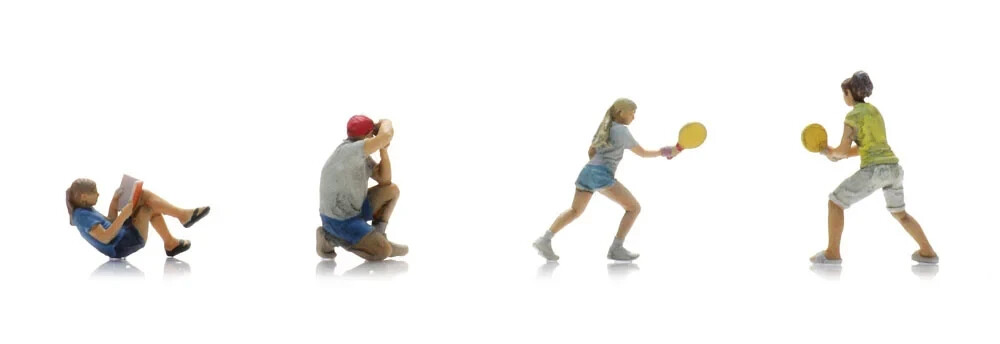 ARTITEC 5870092 Camping Life: Game 4 Characters Scale HO 1:87