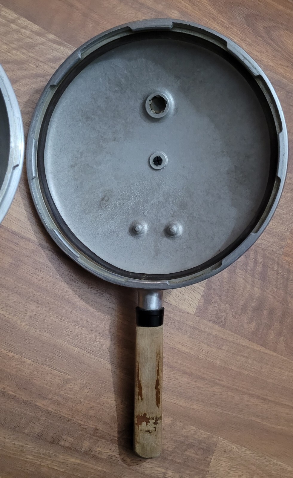 Vintage Presto Pressure Cooker Model 40 4 Qt Wood Handles eBay