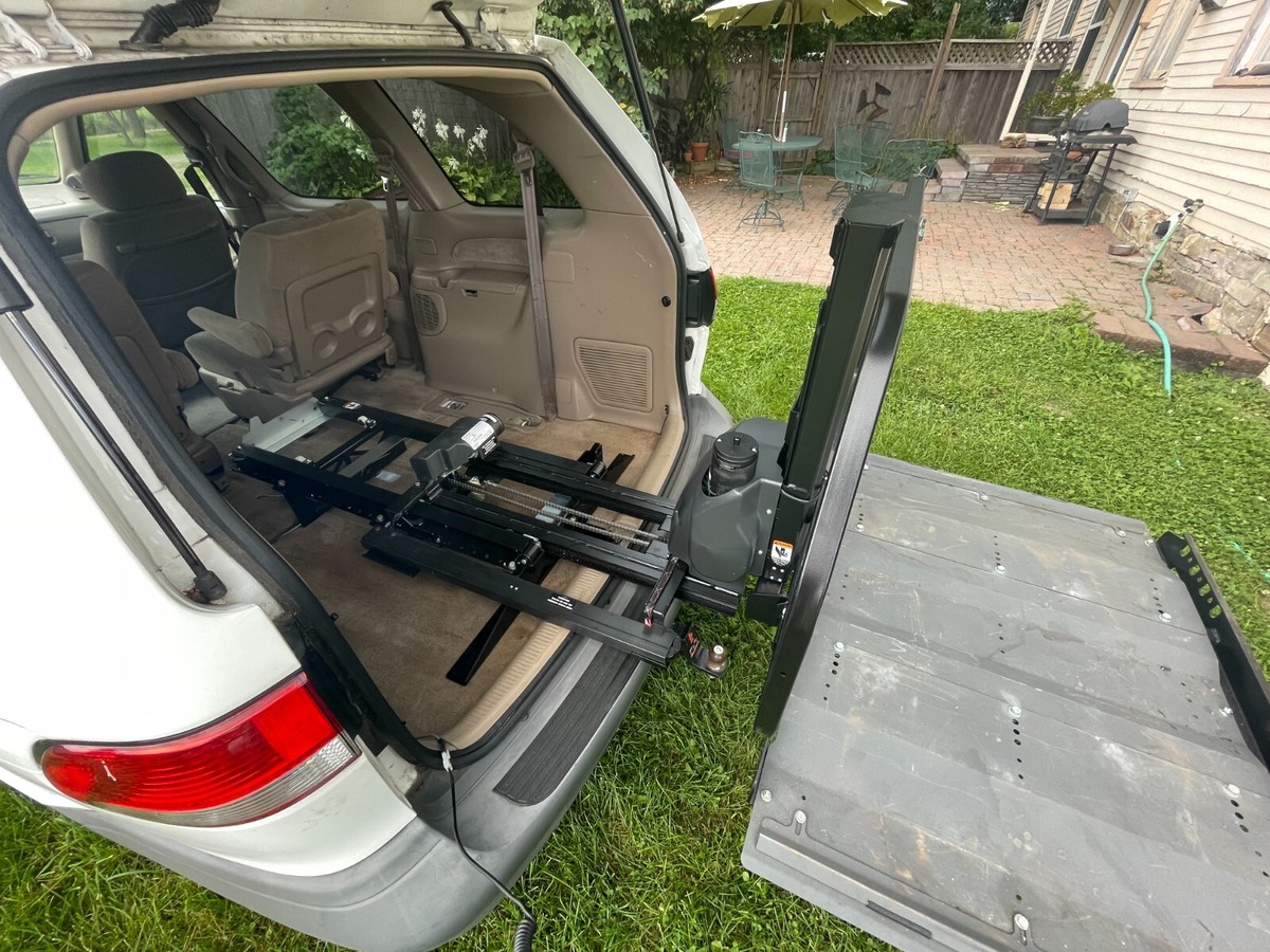 Bruno Joey Wheelchair Lift Model VSL-4400 | eBay