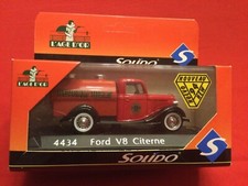 Solido 4434 Ford V8 Citerne Beverly Hills Fire Department Engine Die Cast 1/43