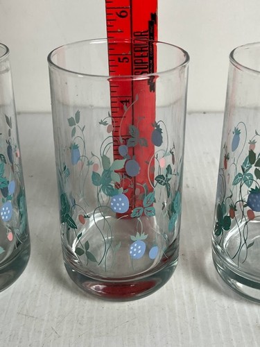 Vintage 1980’s Strawberry Tumblers Set of 4 Vintage Hallmark Cards Glassware - Picture 2 of 3