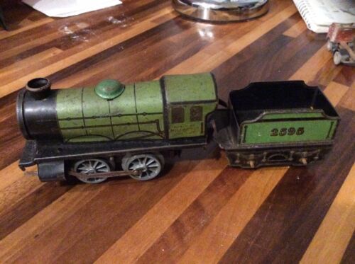 Hornby 0 Gauge Green Locomotive And Tender - 第 1/9 張圖片