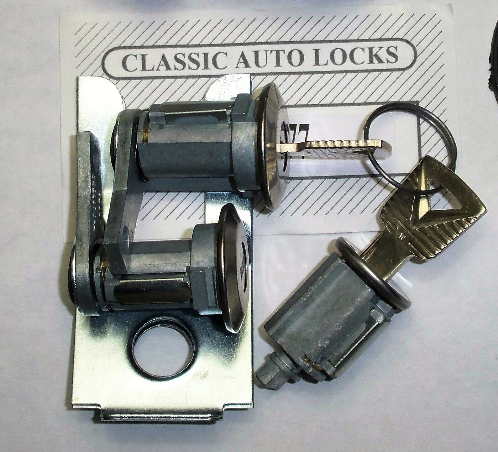 656 Mustang Dr, gaskets, Ignition Lock Bezel Trunk Lock Installed 54.