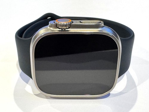 Apple Watch Ultra / 49mm Titanium / GPS + Cellular / Black Sport Band - Like new - Picture 2 of 15