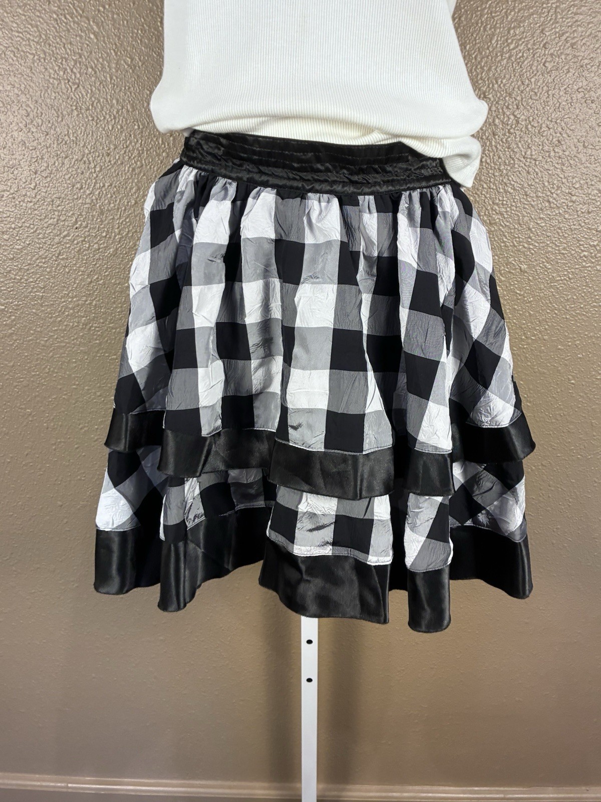 Skirt Black White Plaid  Size Large Flowy Voodoo Vixen Ribbon Waist Bottom