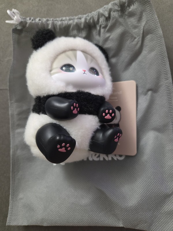 Mofusand Kiramekko Panda Bag Charm
