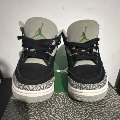 Jordan Air Jordan 3 Pine Green Men's Mid Top Basketball Sneakers Black Green