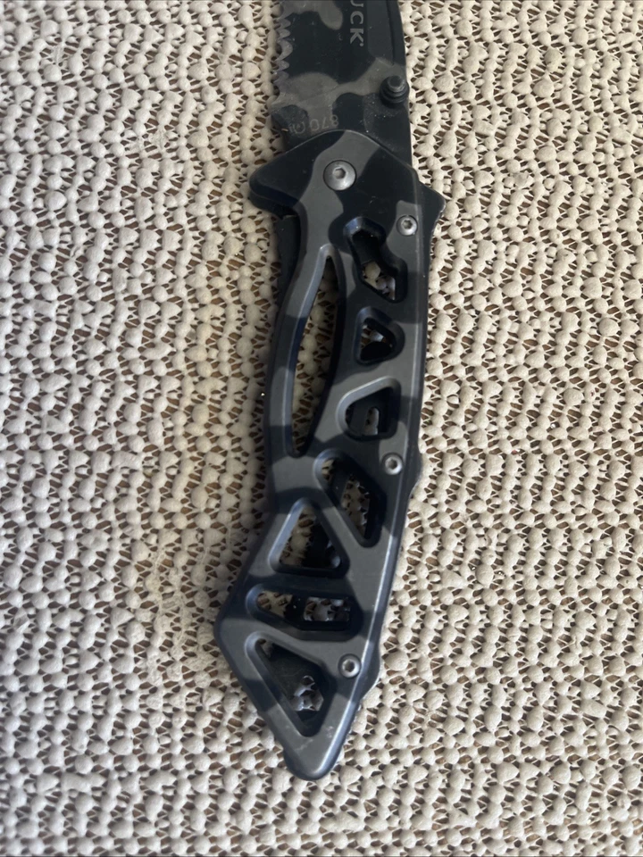 BUCK “Tiger”Knife 0870 Bones Partially Serrated Tactical Folding Knife With Clip - Image 3 of 4