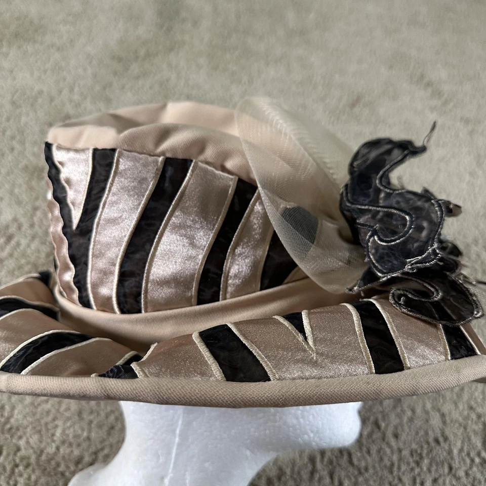 Moshita Couture Sombrero Ala Ancha Mujer Grande Beige Negro Organza Iglesia Derby Lazo Foto 4 de 4