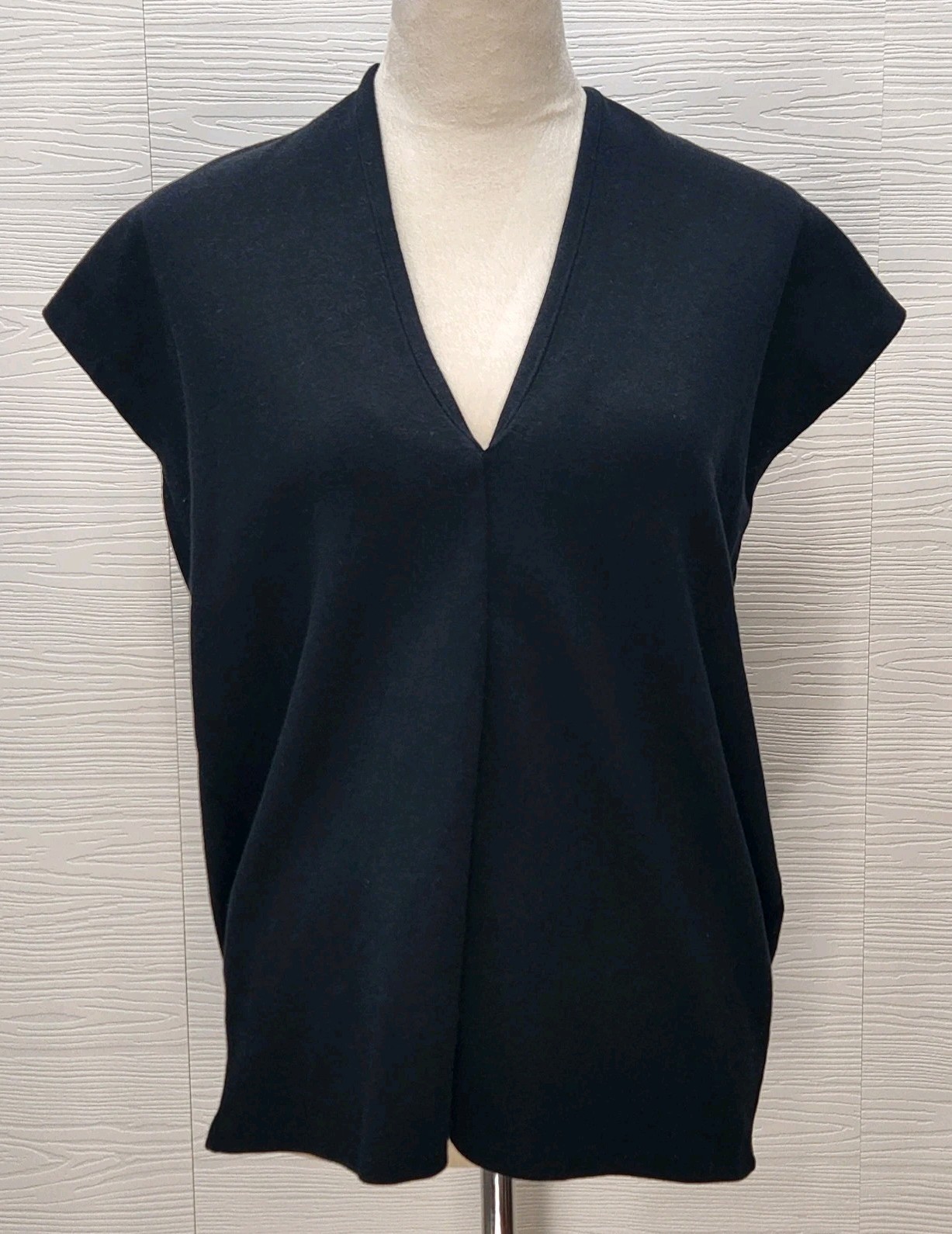 Zara Womens Black Solid Basic Deep V Neck Short S… - image 1