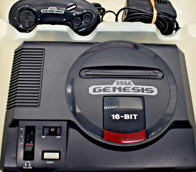 SEGA Genesis Model 1 W/Box Books Posters controller COMPLETE Clean Fast Shipping