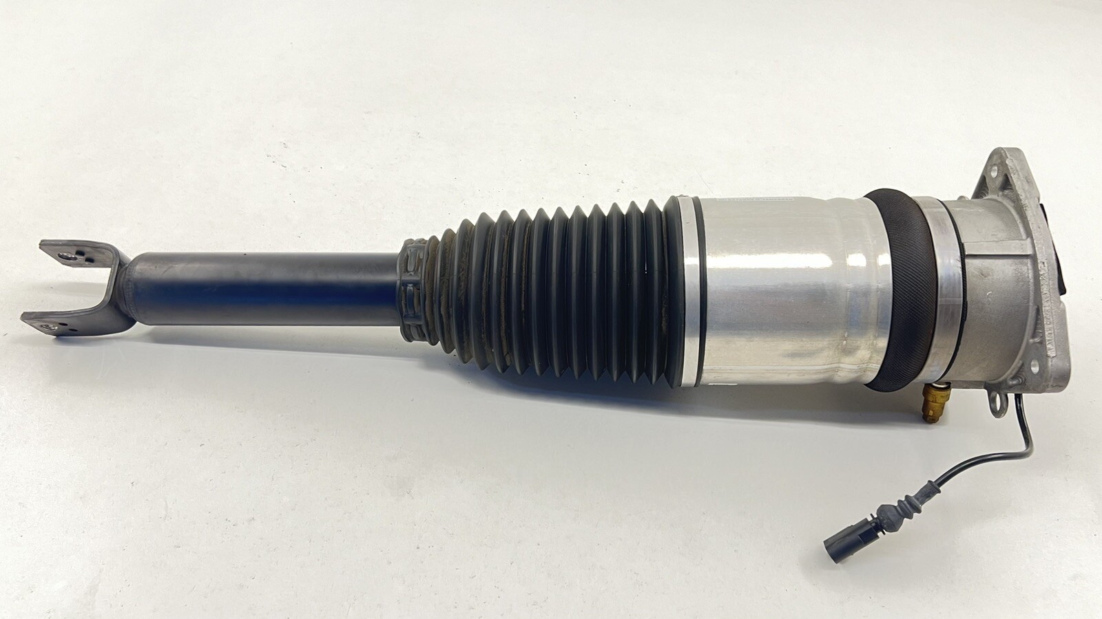 13-18 BENTLEY FLYING SPUR LEFT AND RIGHT REAR AIR SHOCK ABSORBER SUSPENSION OEM