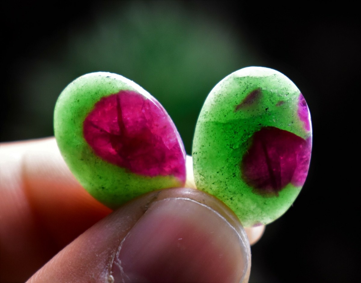 15ct Natural Red Green Ruby Zoisite Gemstone Designer Ruby 15ct Natural Red Green Ruby Zoisite Gemstone Designer Ruby