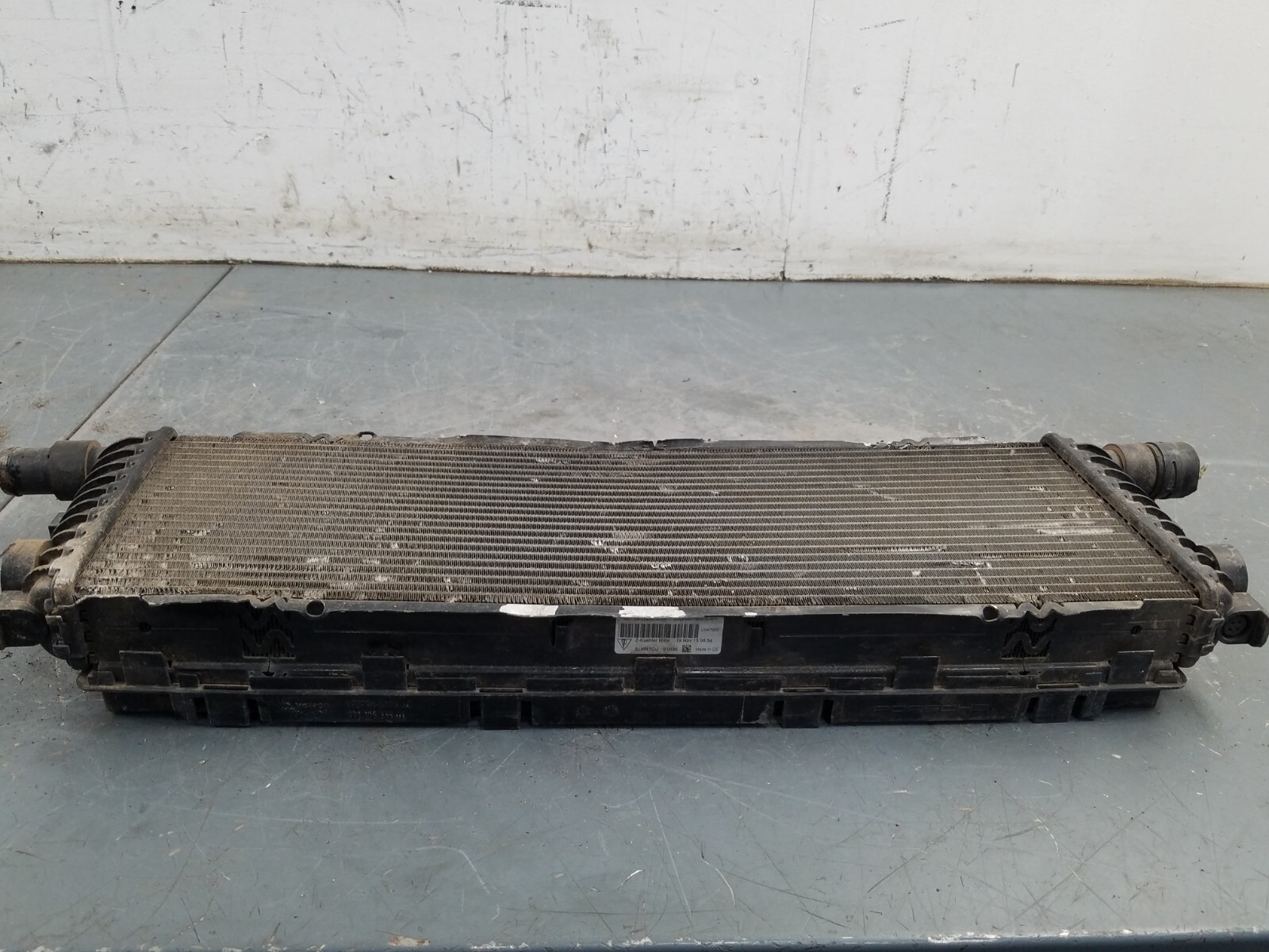2016 Porsche 911 GT3 RS Center Radiator - Damage #2420 P8