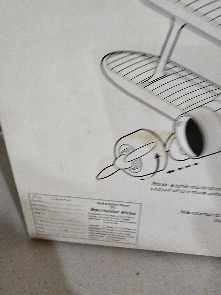 Rare- New In Box, John DEERE Beech D17 Staggerwing Bank Diecast Metal Limited. - Image 4 of 4