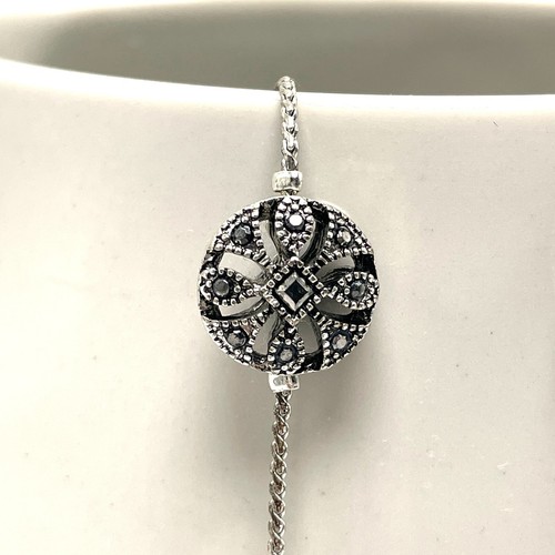 "Collar largo de 30"" vintage Crown Trifari tono plata estrás estación" - Imagen 3 de 9