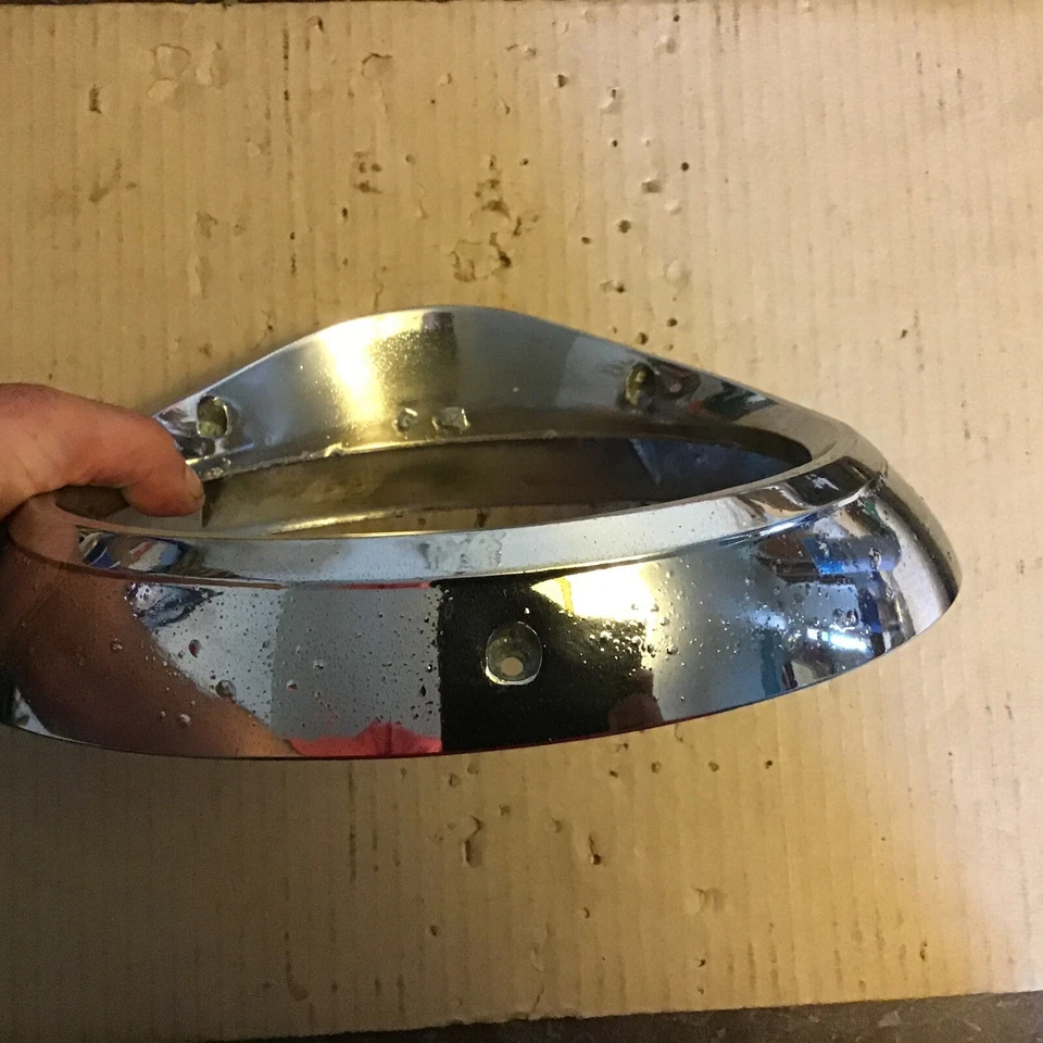 1956 年别克 Century & Special 车头灯边框原始设备制造商  — 第 3/4 张图片