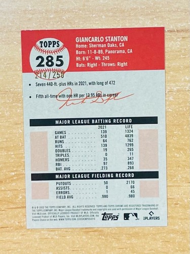 Giancarlo Stanton 2022 Topps Chrome #285 Giallo RayWave /250 - Foto 2 di 2