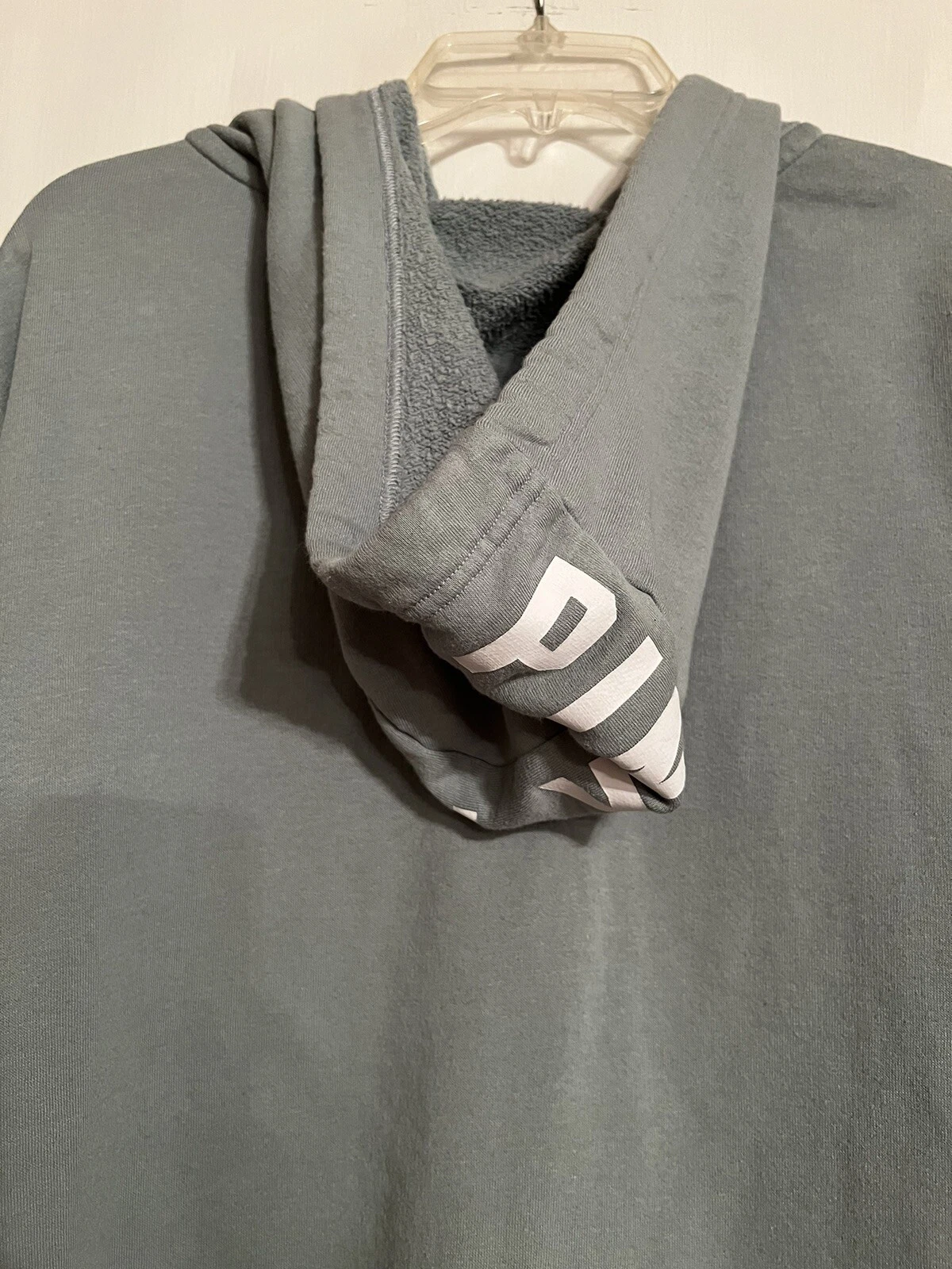 UNDERCOVER Giacca con cappuccio rosa Victoria's Secret taglia L logo anteriore cerniera intera fessure laterali morbide