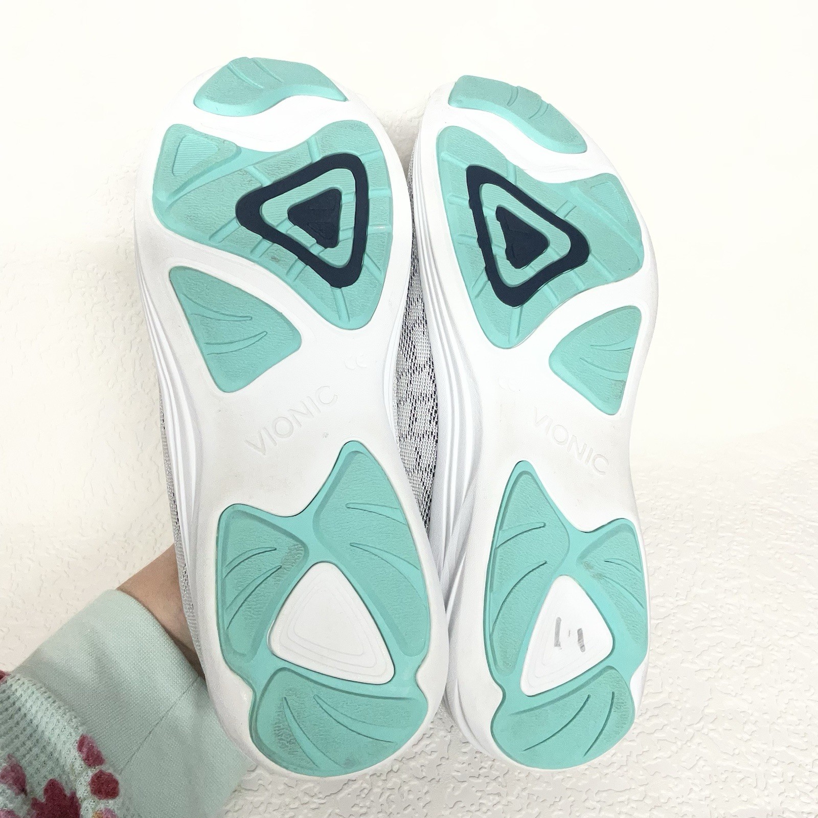 Vionic AMS Hydra White Walking Comfort Sneakers Slip On  Womens Sz 10 image 9