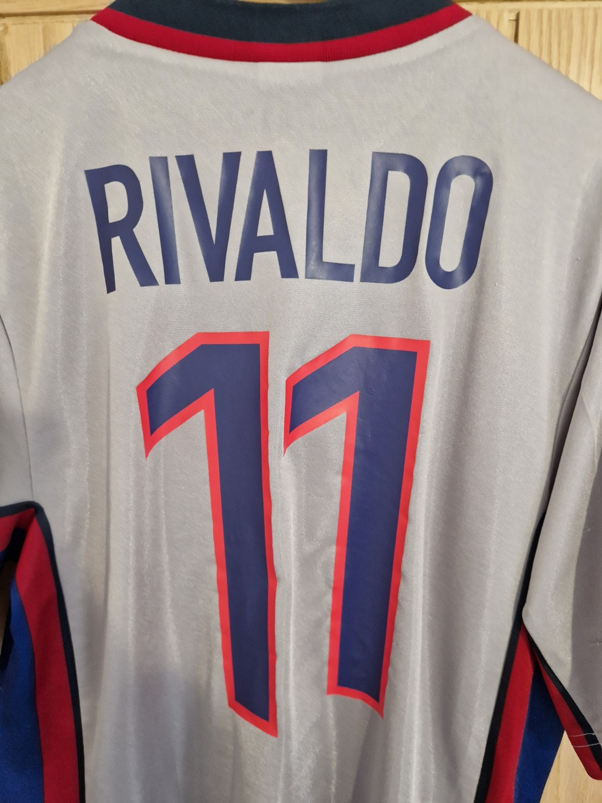 ORIGINAL AUTHENTIC Barcelona 1998-1999 Away Football Shirt #Rivaldo