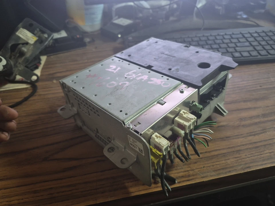 2021 Mercedes GLA250 Audio Radio Infotainment Navigation Radio 2479006511 - Image 4 of 4