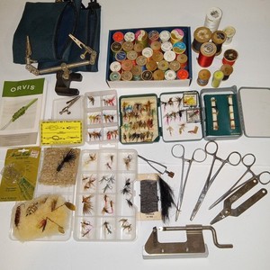 Lg. Lot Flies, cases,Tying Vise, Thread & Tools Orvis knot book, forceps