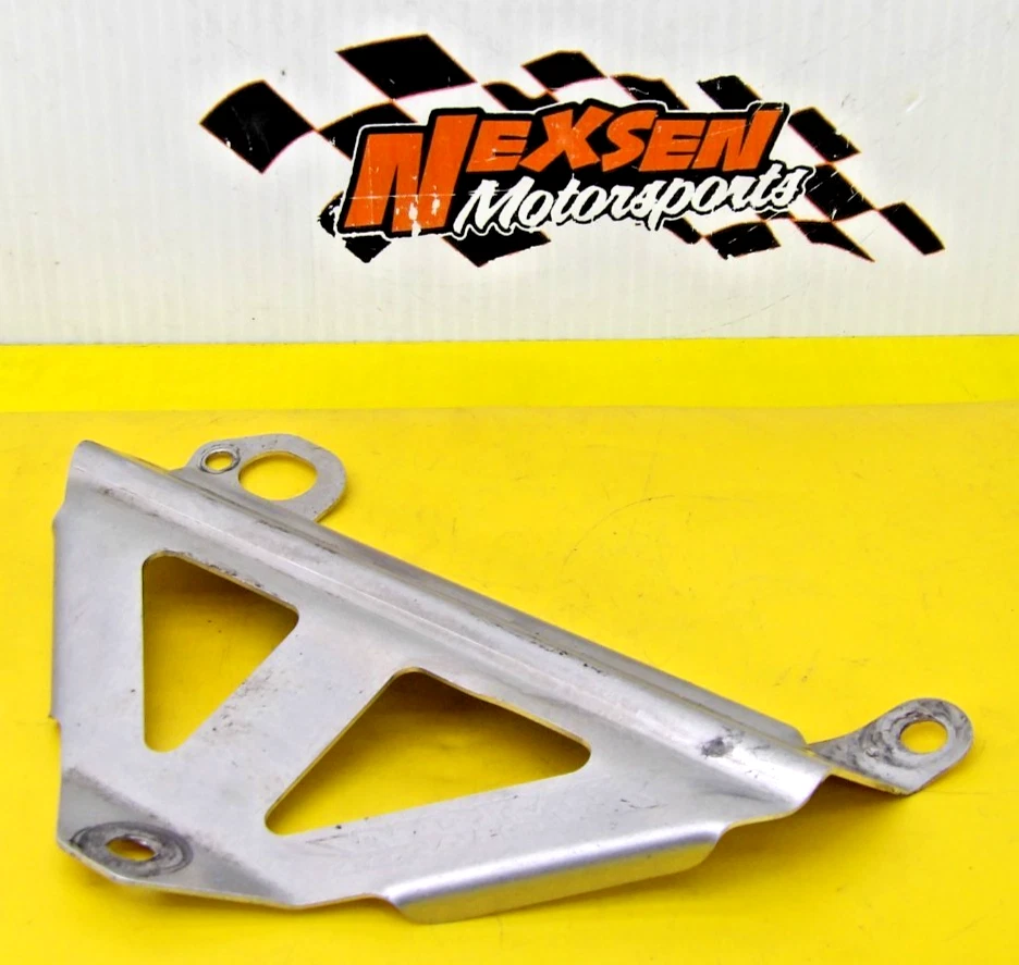🏁 Works Connection Right Side Radiator Brace Guard – Fits 08-17 Suzuki RM-Z450