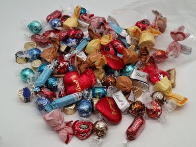 1 x 1000gr. Lindt  Pick & Mix Mischung  ( 1000gr./24,99 )