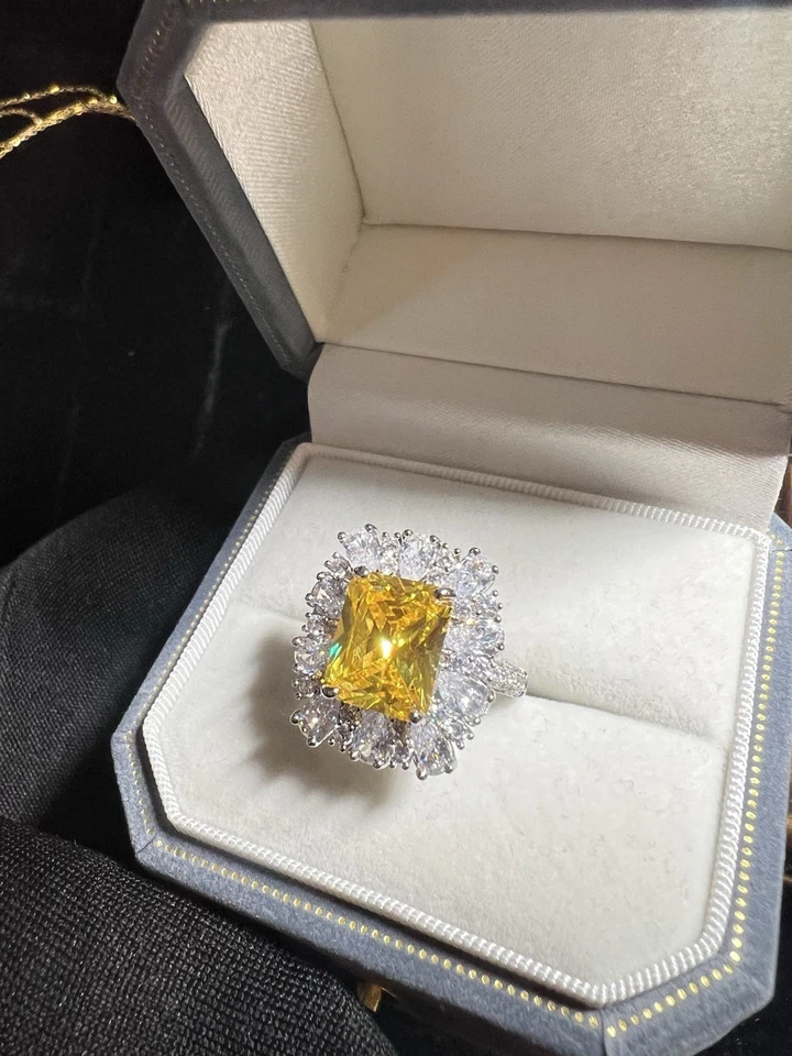 *Excellent* 5 carat yellow Zircon ring without box - Image 2 of 4