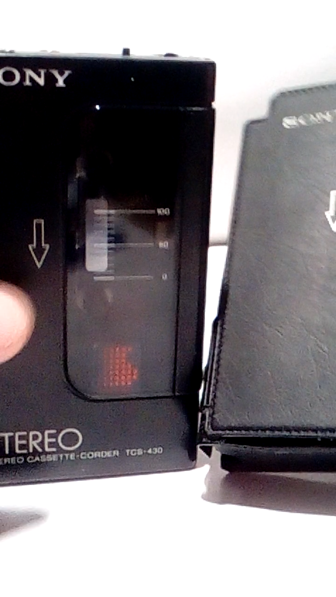 SONY TCS-430,STEREO CASSETTE-RECORDER+original Leather Case SONY TCS-430,STEREO CASSETTE-RECORDER+original Leather Case
